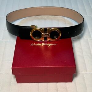 Salvatore Ferragamo Gancini Gold Buckle Reversible Belt Black/Cream